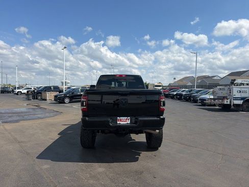 Used 2024 RAM 2500 Big Horn w/ Night Edition AWD/4WD image 6