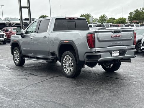 New 2026 GMC Sierra 2500 Denali w/ Denali Reserve Package AWD/4WD image 11