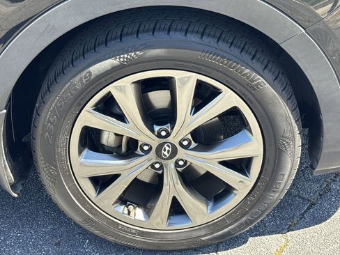 Used 2018 Hyundai Santa Fe Sport w/ 2.0T Ultimate Tech Package 05 FWD image 12