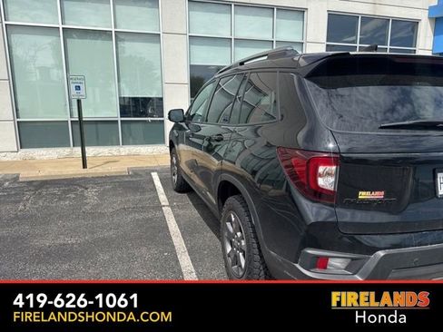 Used 2024 Honda Passport TrailSport image 4