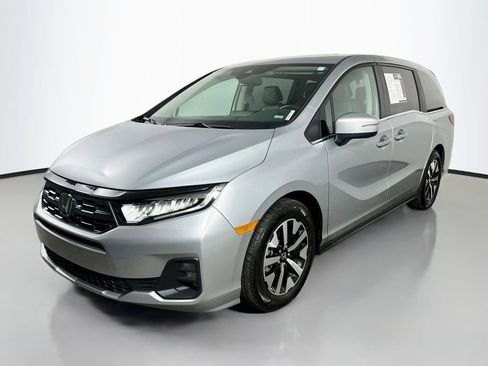 Used 2025 Honda Odyssey EX-L image 3