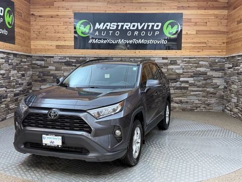 Used 2021 Toyota RAV4 XLE AWD/4WD image 2