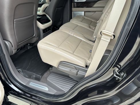 Used 2024 Lincoln Navigator Reserve AWD/4WD image 9
