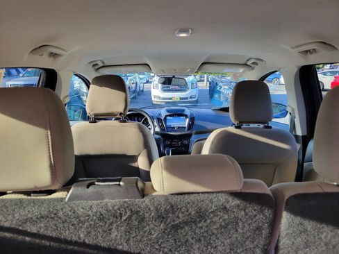 Used 2019 Ford Escape SE FWD image 31