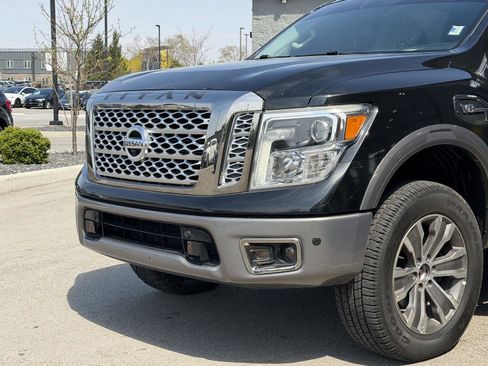 Used 2017 Nissan Titan Platinum Reserve image 5
