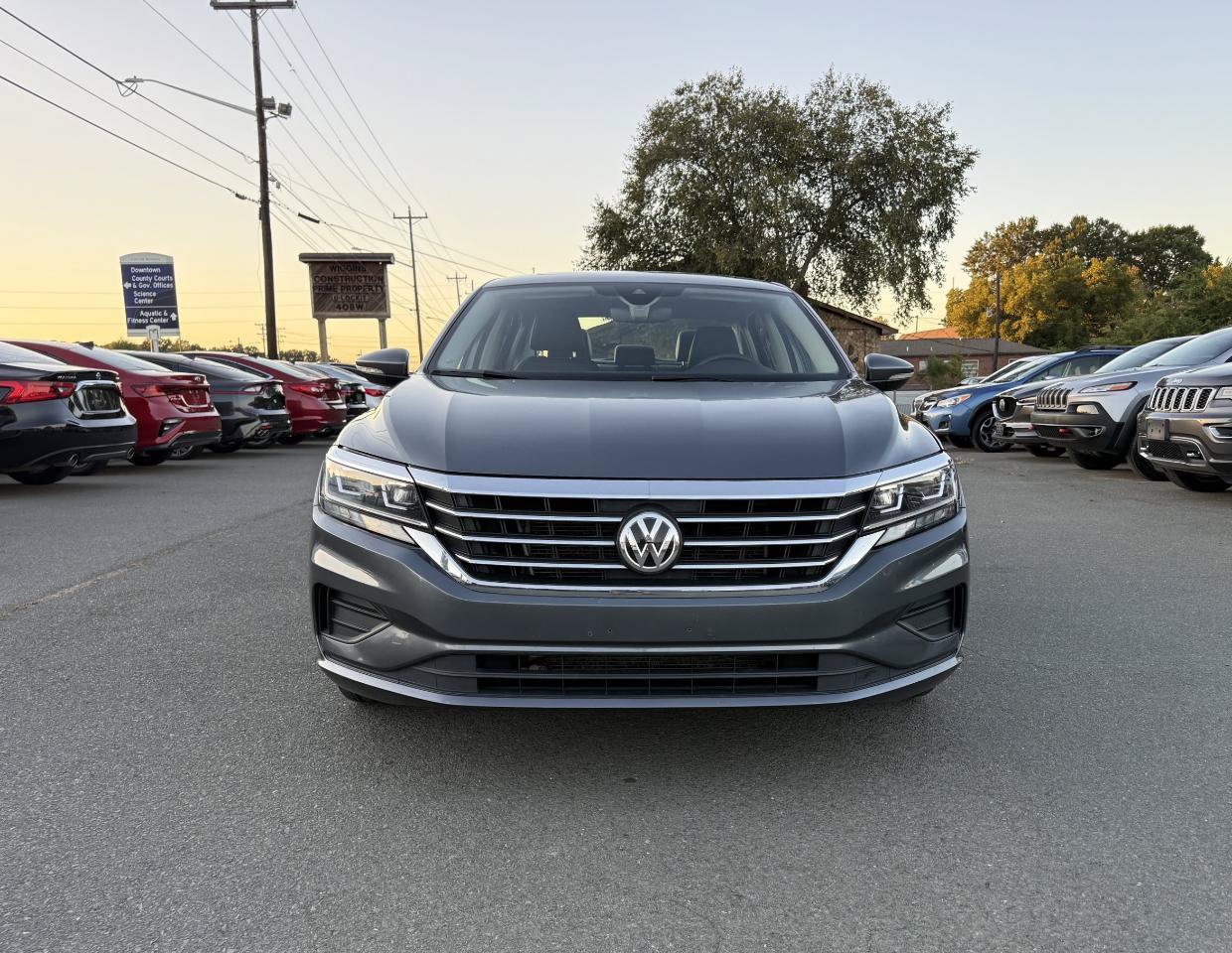 Used 2021 Volkswagen Passat 2.0T SE FWD image 2