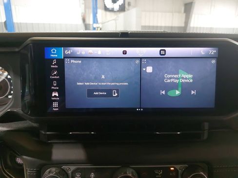 Used 2024 Jeep Wrangler Unlimited Rubicon w/ Safety Group AWD/4WD image 23