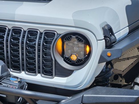 New 2026 Jeep Gladiator Mojave AWD/4WD image 5