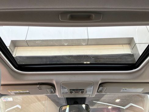 Used 2019 Toyota RAV4 XLE w/ Carpet Mat Package FWD image 17