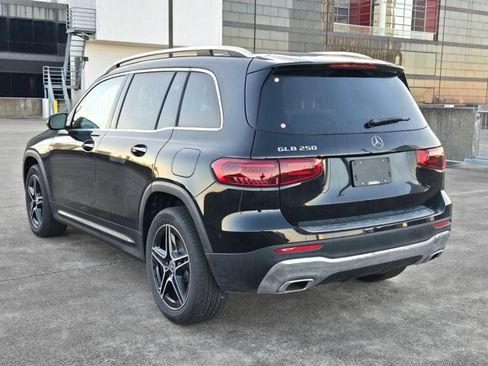 New 2026 Mercedes-Benz GLB 250 image 9