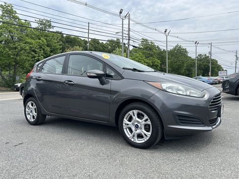 Used 2016 Ford Fiesta SE w/ Cold Weather Package FWD image 3