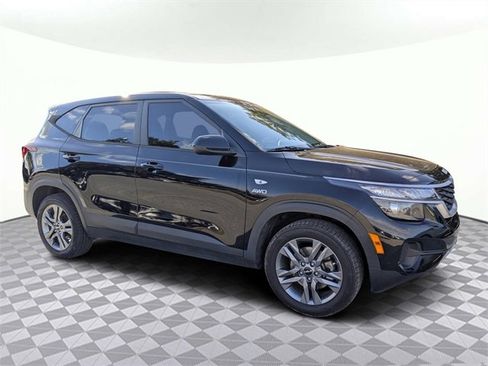 Used 2023 Kia Seltos LX image 2