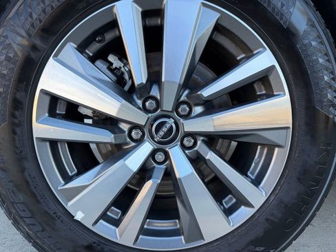 Used 2025 Nissan Pathfinder SL w/ Cargo Package image 34