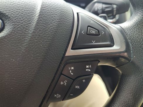 Used 2019 Ford Fusion SE FWD image 24