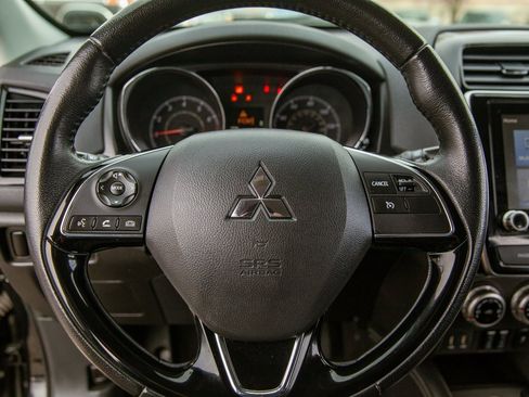 Used 2020 Mitsubishi Outlander Sport SE image 17