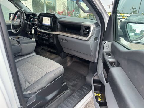 Used 2022 Ford F150 XL w/ Equipment Group 101A High RWD image 9