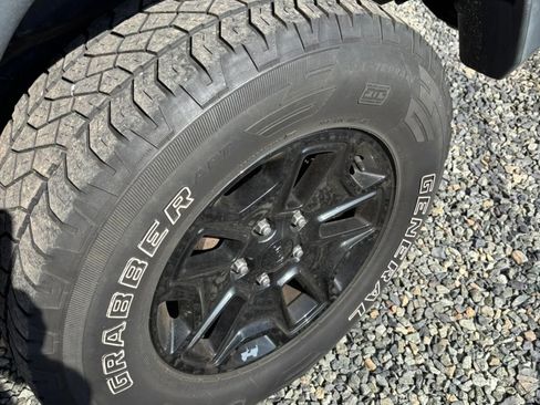 Used 2014 Jeep Wrangler Sport w/ Quick Order Package 24S AWD/4WD image 31