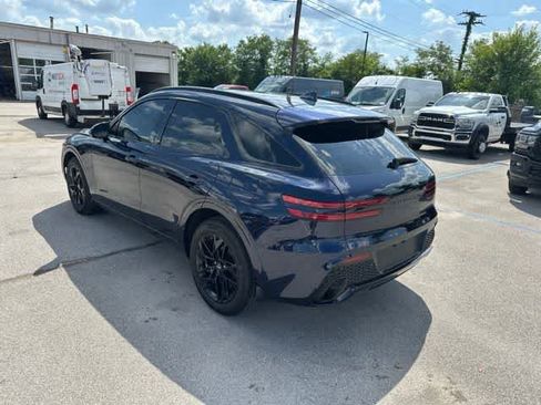 Used 2025 Genesis GV70 2.5T w/ Advanced Package AWD/4WD image 18