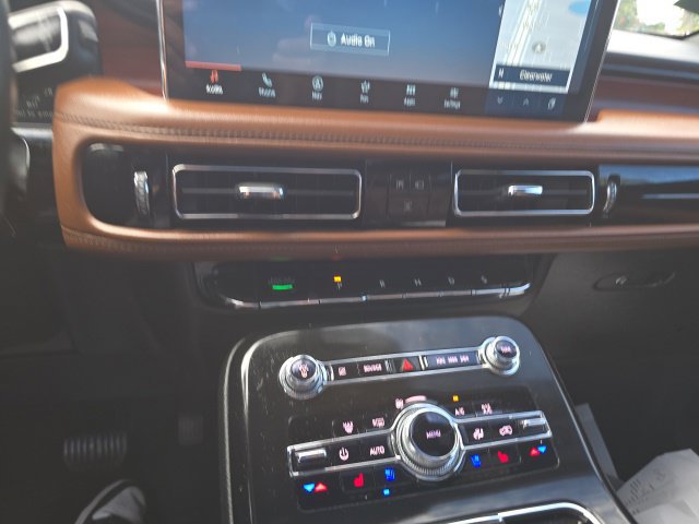 Used 2022 Lincoln Nautilus Reserve FWD image 15