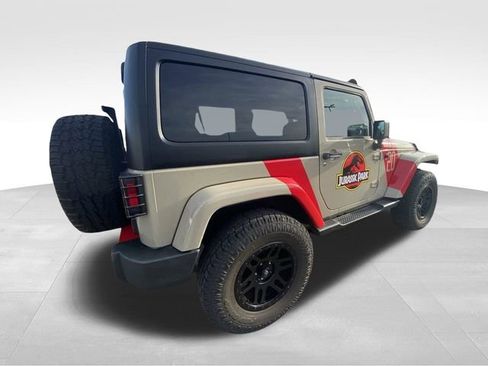 Used 2017 Jeep Wrangler Sahara w/ Connectivity Group image 15