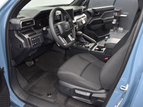 Used 2025 Toyota 4Runner SR5 RWD image 12
