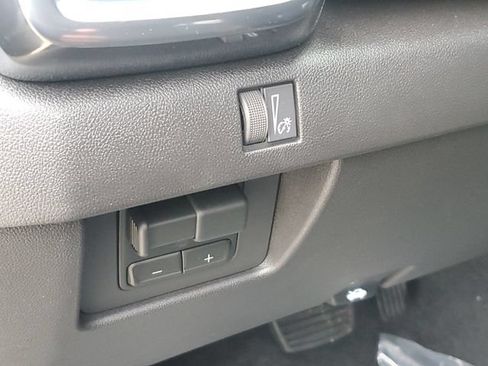 New 2026 GMC Canyon AT4 w/ Technology Plus Package AWD/4WD image 9