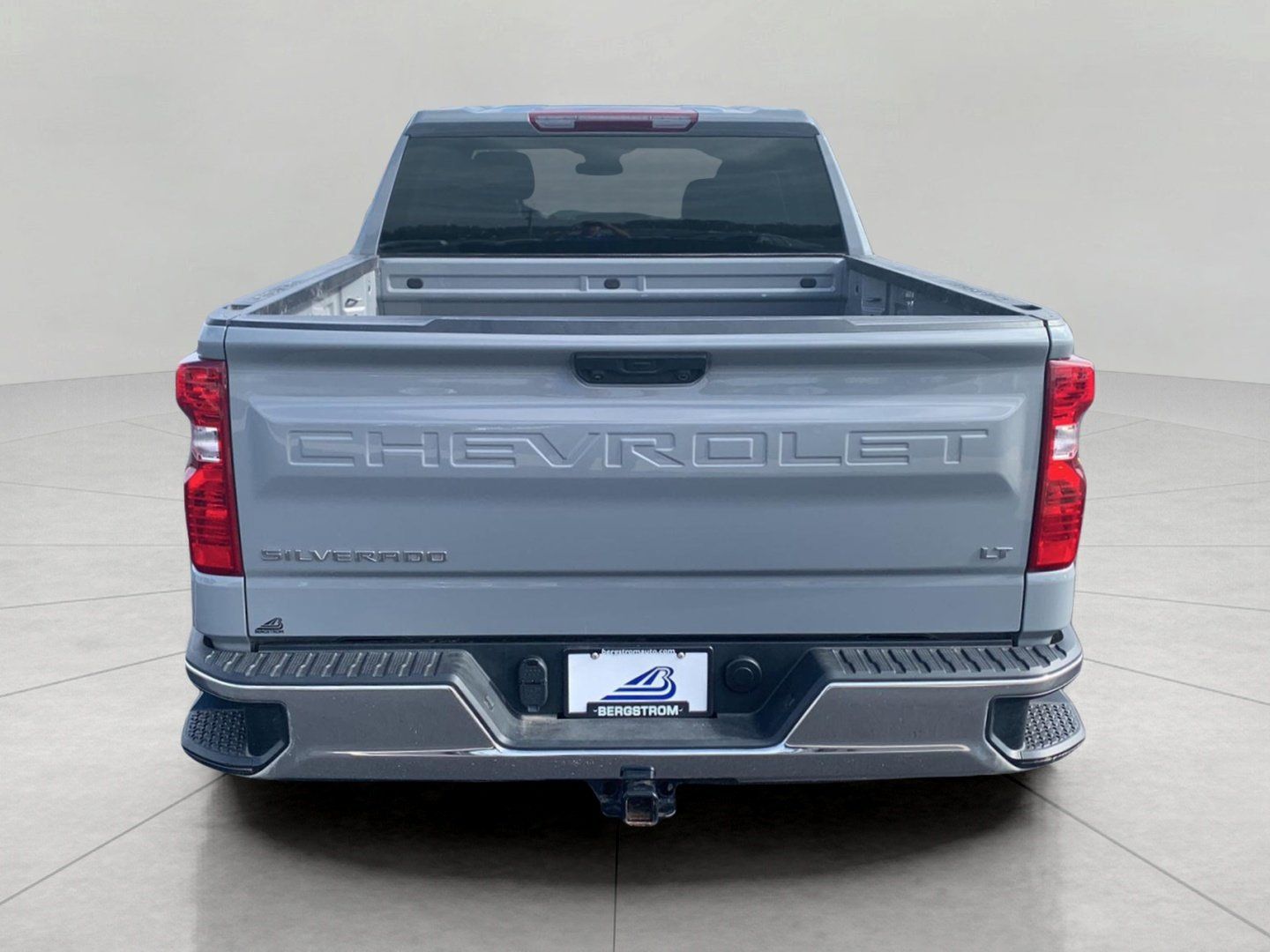 Used 2024 Chevrolet Silverado 1500 LT AWD/4WD image 6