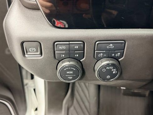 Certified 2022 Chevrolet Silverado 1500 LT image 19