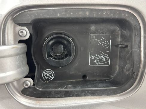 Used 2018 Chrysler 300 Limited w/ Safetytec Plus Group AWD/4WD image 36
