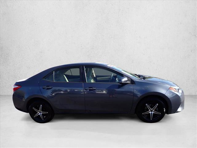 Used 2015 Toyota Corolla LE FWD image 4