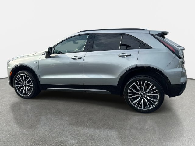 Certified 2024 Cadillac XT4 Sport w/ Technology Package AWD/4WD image 3