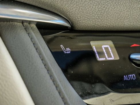 Used 2017 Cadillac XT5 Luxury w/ Driver Awareness Package FWD image 35