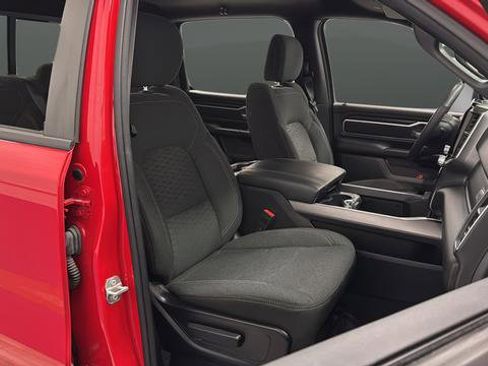 Used 2025 RAM 1500 Big Horn AWD/4WD image 23