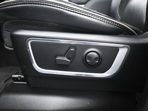 Used 2022 RAM 1500 Laramie RWD image 11