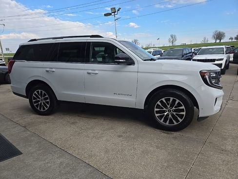 Used 2025 Ford Expedition Platinum AWD/4WD image 14
