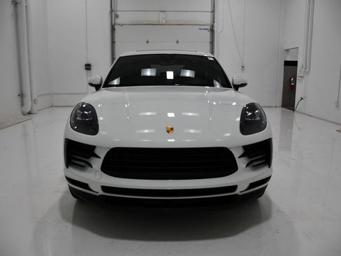 Used 2021 Porsche Macan AWD/4WD image 2