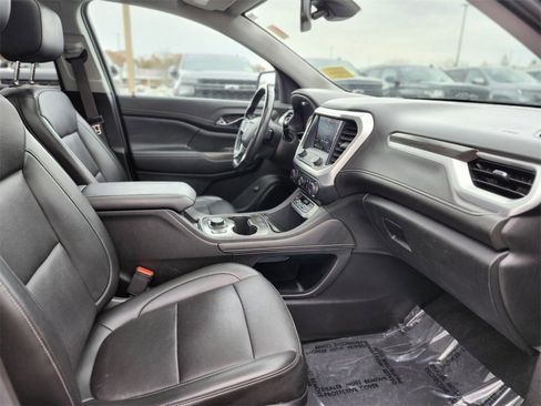 Used 2021 GMC Acadia SLT image 9