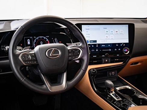 Certified 2025 Lexus NX 350 AWD w/ Premium Package image 4
