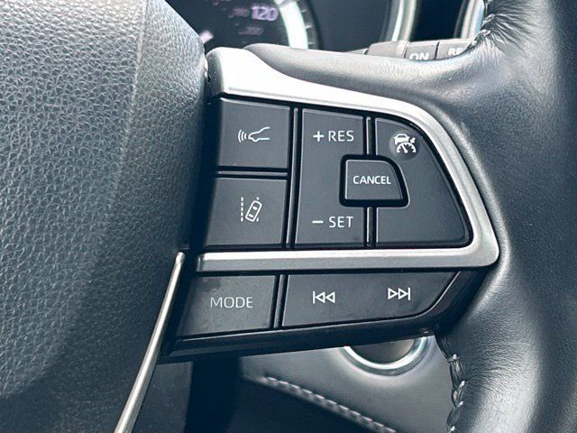 Used 2022 Toyota Highlander XLE AWD/4WD image 76