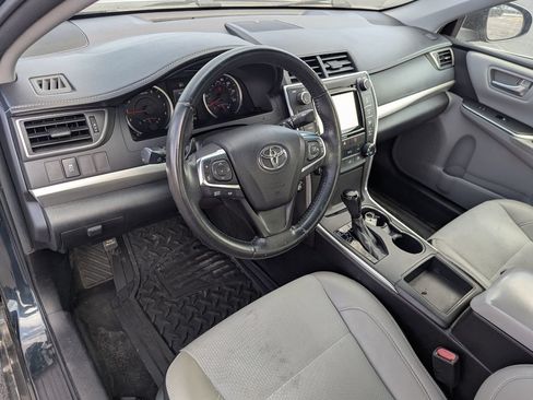 Used 2017 Toyota Camry SE w/ Moonroof Package FWD image 23