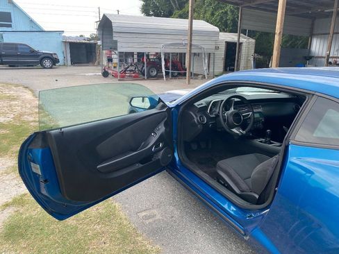 Used 2010 Chevrolet Camaro LT RWD image 13