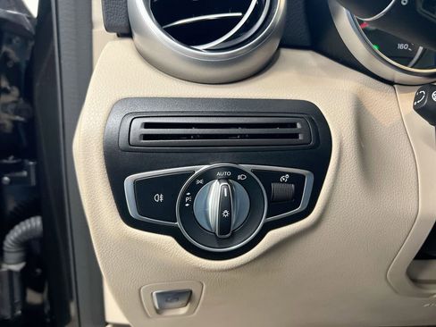 Used 2022 Mercedes-Benz GLC 300 4MATIC image 18