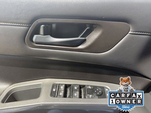 Certified 2024 Nissan Pathfinder SV FWD image 23