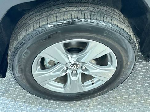 Used 2024 Toyota RAV4 LE image 10