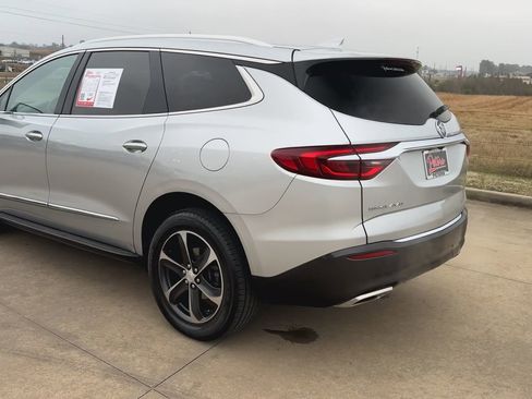 Used 2020 Buick Enclave Premium w/ LPO, Luxury Package image 7