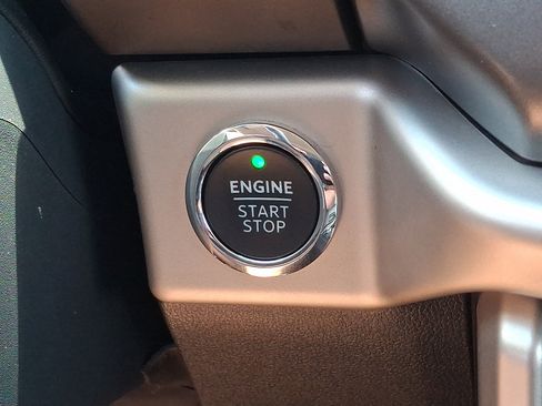 Certified 2024 Ford Expedition XLT AWD/4WD image 24