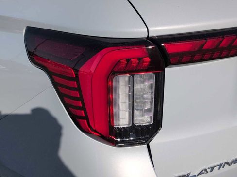 New 2025 Ford Explorer Platinum image 16
