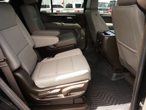 Used 2026 Chevrolet Tahoe LT w/ Comfort Package RWD image 17