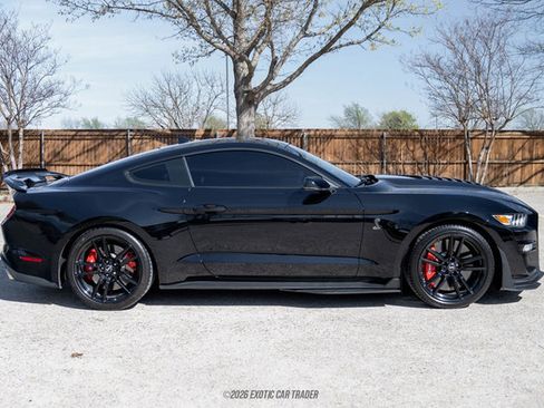 Used 2022 Ford Mustang Shelby GT500 w/ Technology Package image 7