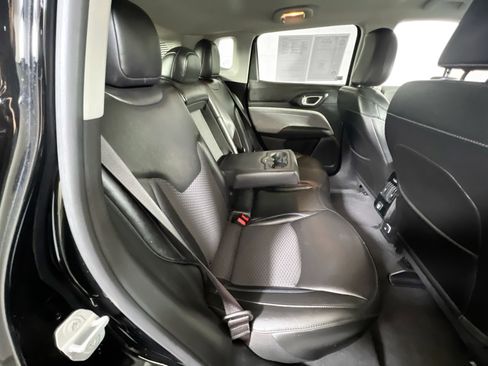 Used 2022 Jeep Compass Latitude AWD/4WD image 24